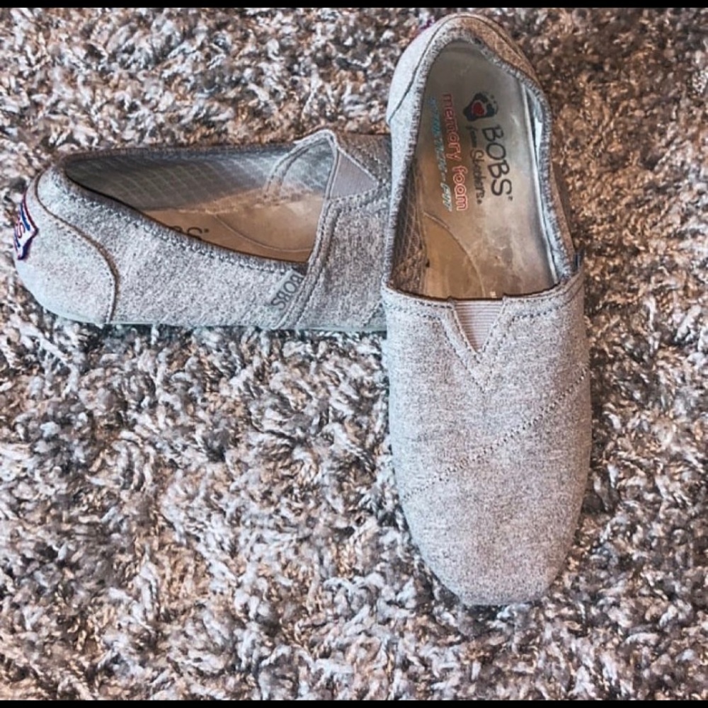 Grey bobs